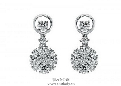 Lazare Diamonds垂吊盛放花芯18K白金耳环