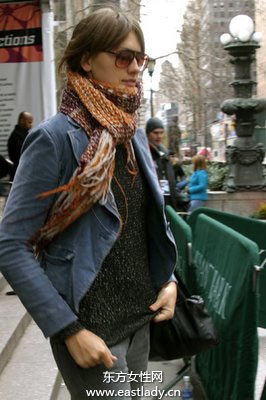 冬日围巾混搭法提升人气