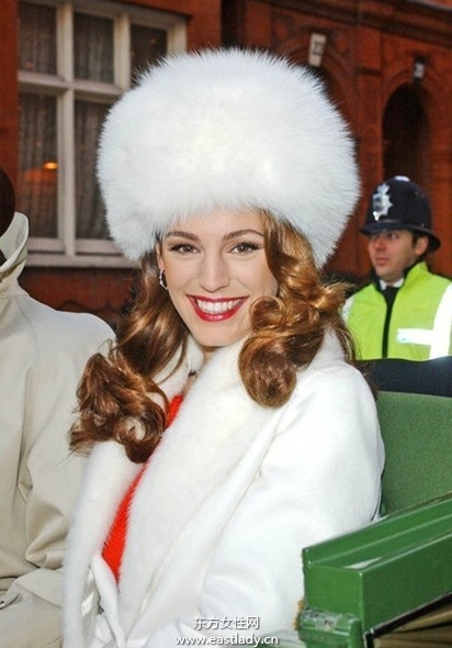 时尚皮草帽给冬日带来一丝暖意