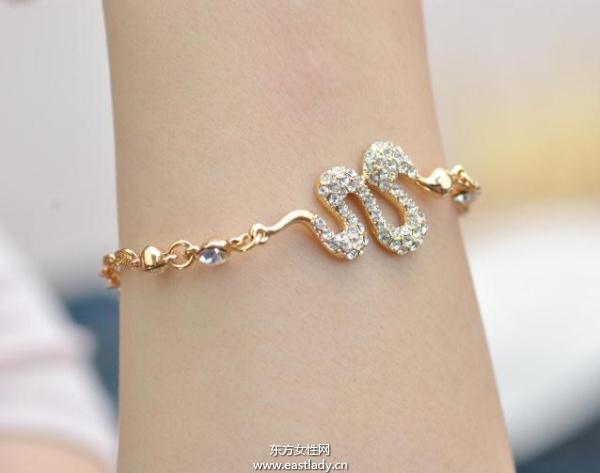 蛇年必备转运饰品很潮又实用