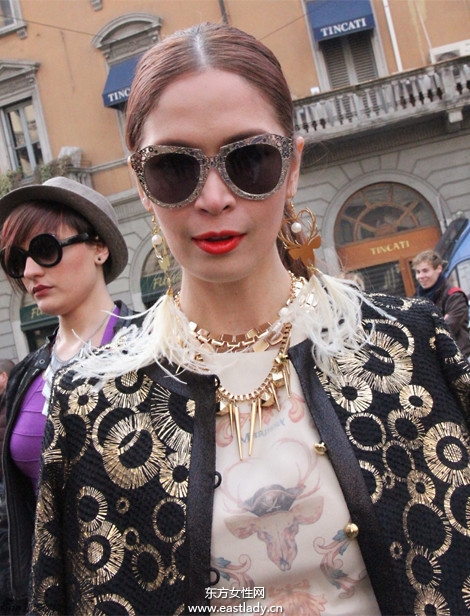 初春季节炫时尚 选对墨镜做女王
