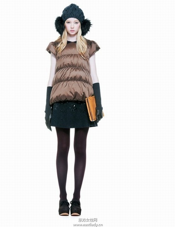 学明星巧戴帽子瞬间提升人气