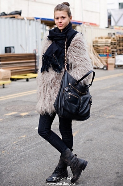 欧美街头围巾混搭穿出江南风情