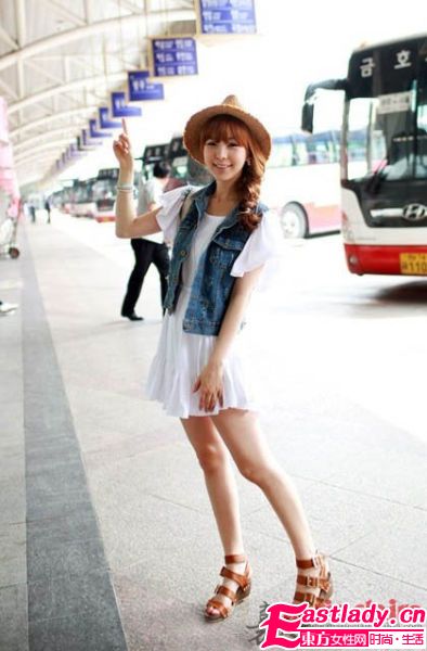 防晒草帽既实用又能凸显品位