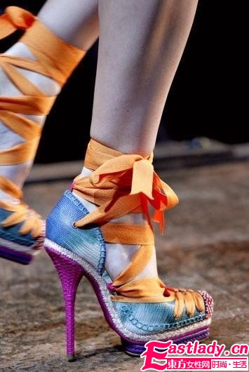 2011春夏女装点睛主打配饰抢先看