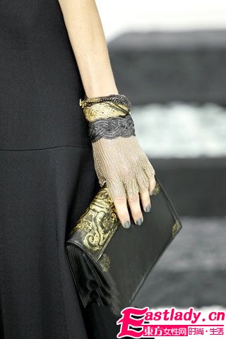 奢华手袋实用指南 不同场合不同搭配