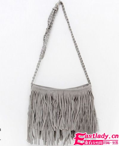 魅力无法挡 流苏包包摇曳职场俏媚装