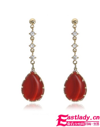 掌握耳环佩戴秘诀 让美丽持续绽放