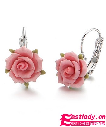 掌握耳环佩戴秘诀 让美丽持续绽放