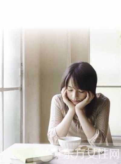 产后抑郁症的症状有哪些 该如何预防