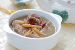 产后脱发严重怎么办 4款食疗来帮你