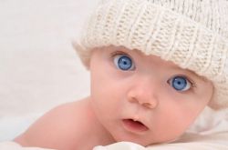 三个月宝宝抬头不好 当心缺钙