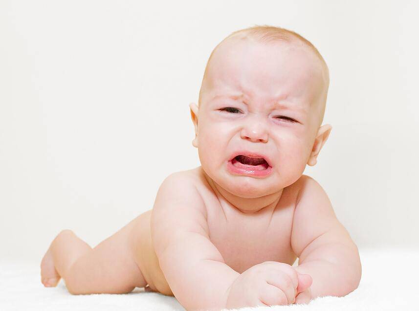 宝宝胯下长大包 小心是疝气惹的祸