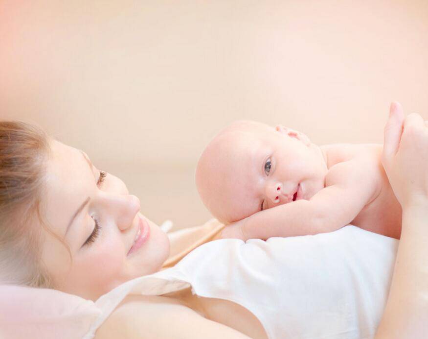 三个月宝宝抬头不好 当心缺钙