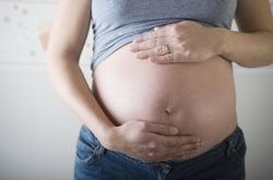 如何预防妊娠纹 简单四招扫除 纹路