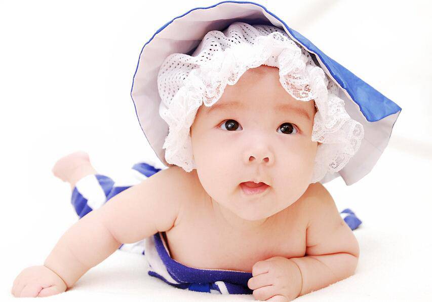 如何判断婴儿是否便秘 以下症状需注意