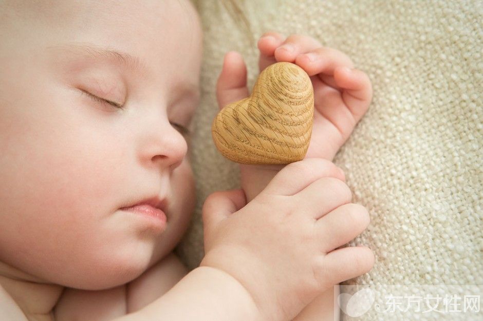 宝宝闹觉怎么办 宝宝爱哭闹谨防这些疾病