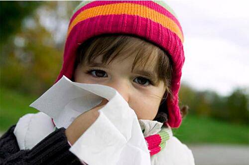 宝宝流鼻血要警惕 可能是白血病惹的祸