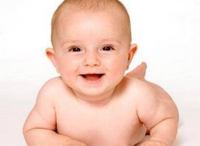 宝宝两个月应抬头多少度 说说宝宝抬头这件事