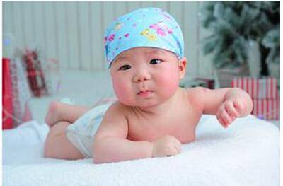 为什么婴儿要练习抬头 训练抬头需注意