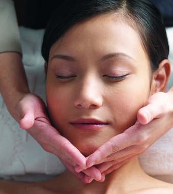 怎么瘦脸 教你如何按摩脸部拥有瓜子脸