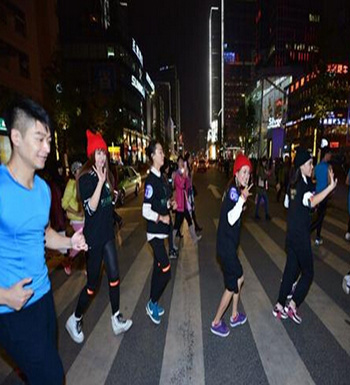 夜跑减肥的正确方法  放慢跑步速度更有效