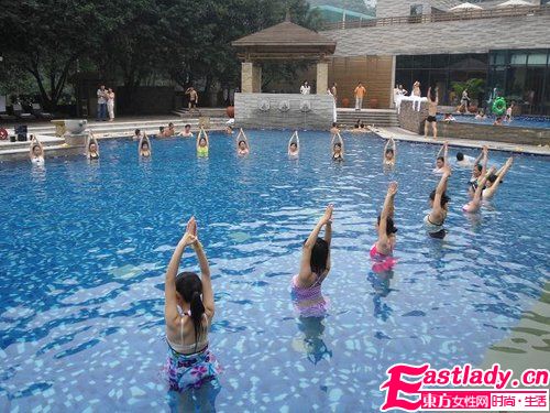 水上瑜伽 夏日清凉燃脂更给力