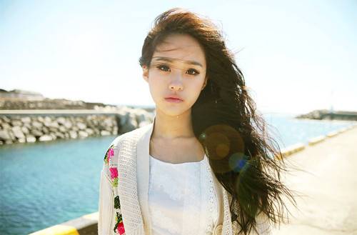 三款快速瘦脸按摩操 塑造精致小V脸