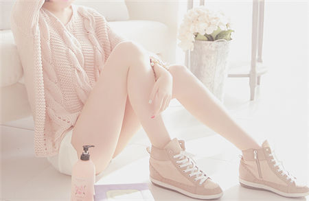 别再羡慕细长美女了 三招练出修长美腿