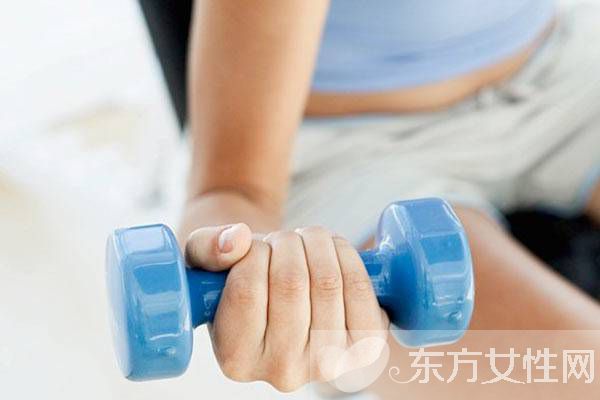 夏天如何摆脱拜拜袖  只需三招在家也能瘦