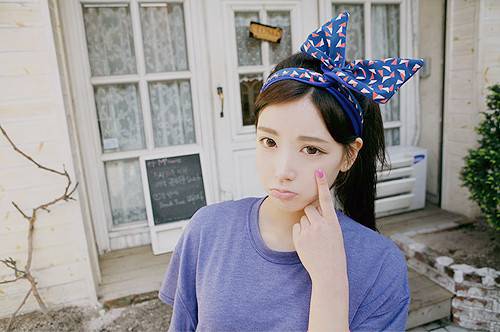 三款快速瘦脸按摩操 塑造精致小V脸