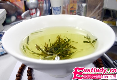 5种茶轻松有效消除腹部赘肉