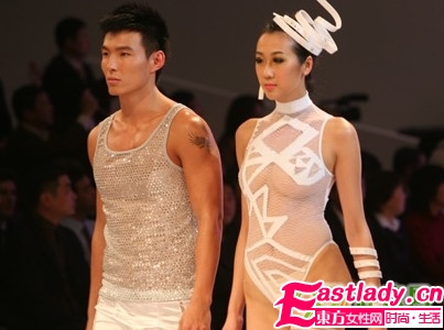 女性人瘦胸大当心乳腺癌