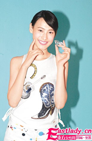 梁洛施泡温泉提代谢减肥