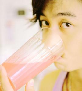 喝水减肥方法打造完美身材