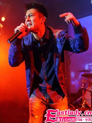 蔡依林又爆绯闻甘当 柴可夫 司机 明星混乱情那点事