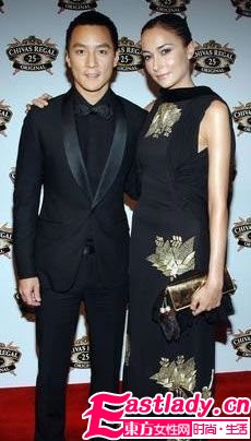 男星也傍大款  盘点爱上女富豪的男明星