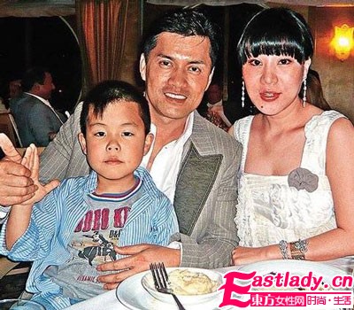 男星也傍大款  盘点爱上女富豪的男明星