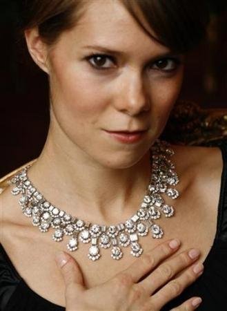 如此奢侈品 你肯为他们买单么