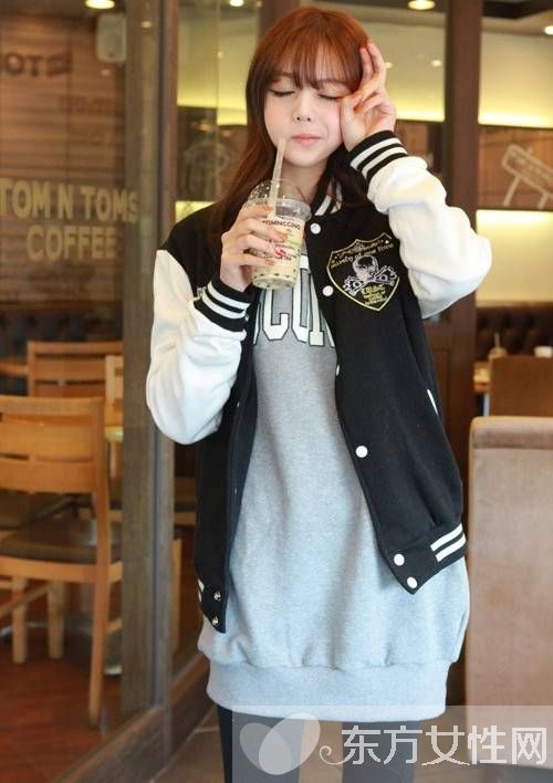 棒球服这么搭配 保暖御寒又潮流