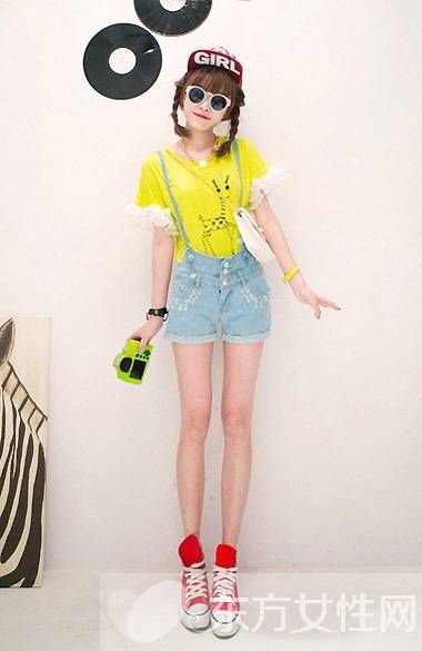 矮个子女生夏天穿衣打扮美搭 显高没商量
