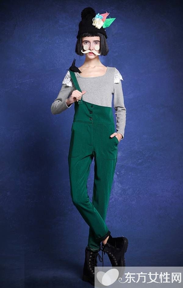 清新时尚背带裤搭配 尽显英伦少女范