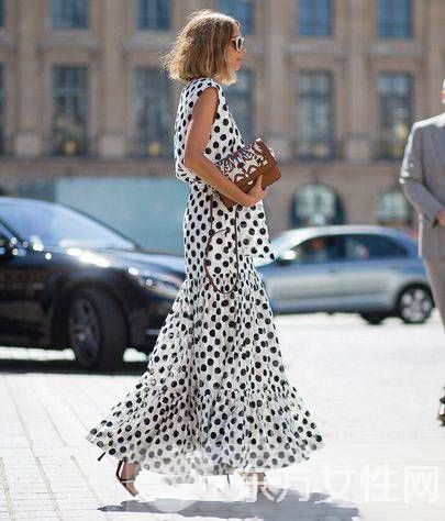 夏季时尚连衣女裙推荐 优雅女神范儿你也可以