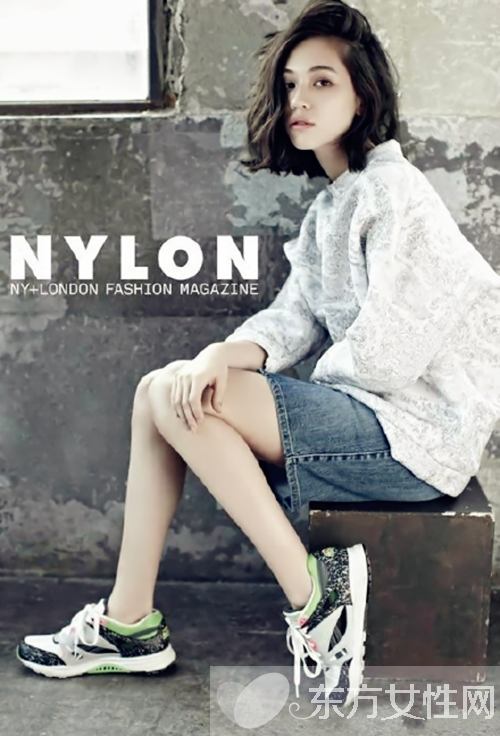 牛仔半身裙超美搭配 时髦女王今夏这么穿