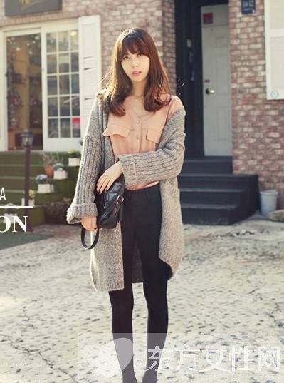 简约迷人淑女风装扮 清新魅力凸显无疑