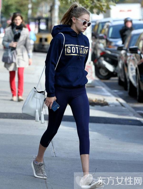 连帽卫衣最潮搭配技巧 这么穿分分钟呈现明星范儿