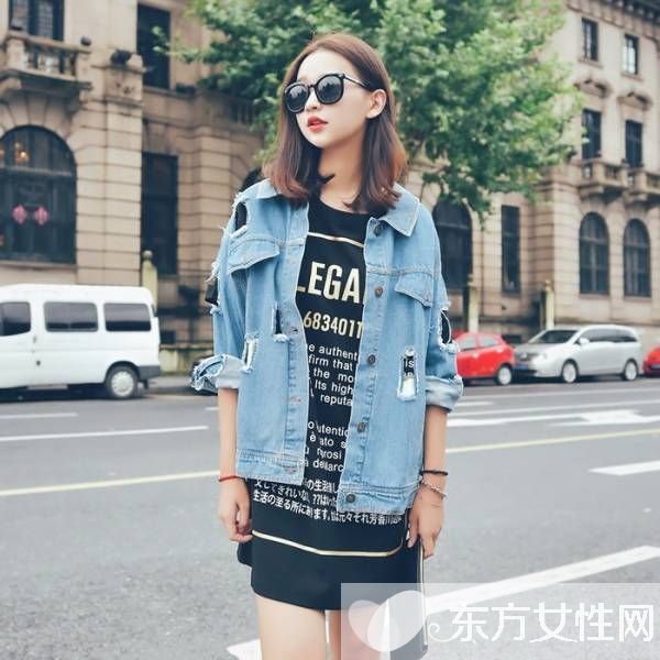 这么搭休闲牛仔衫绝对不烂大街 还有点性感