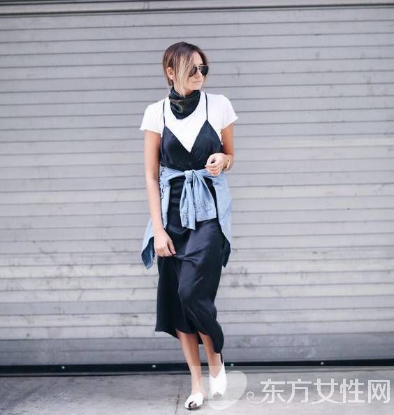 显瘦吊带衫最潮穿法 原来这样穿也可以这么美