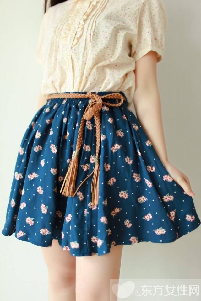 时尚碎花裙巧搭配 4大风格告别单调