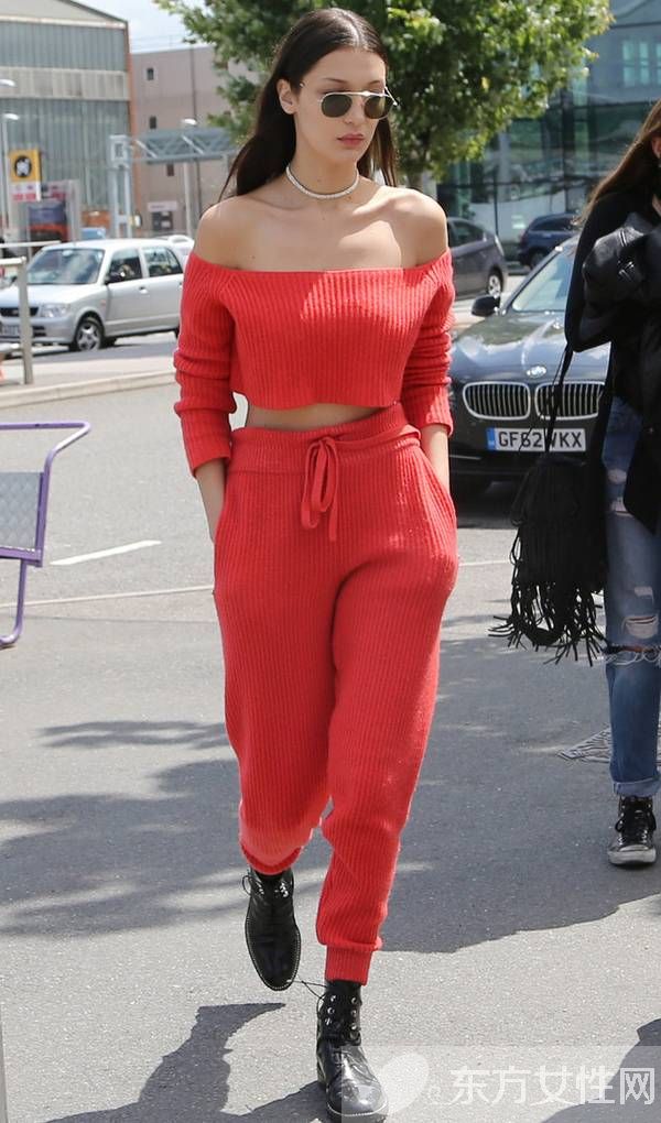 时尚低腰裤搭配图片 这个夏天到处都见小蛮腰